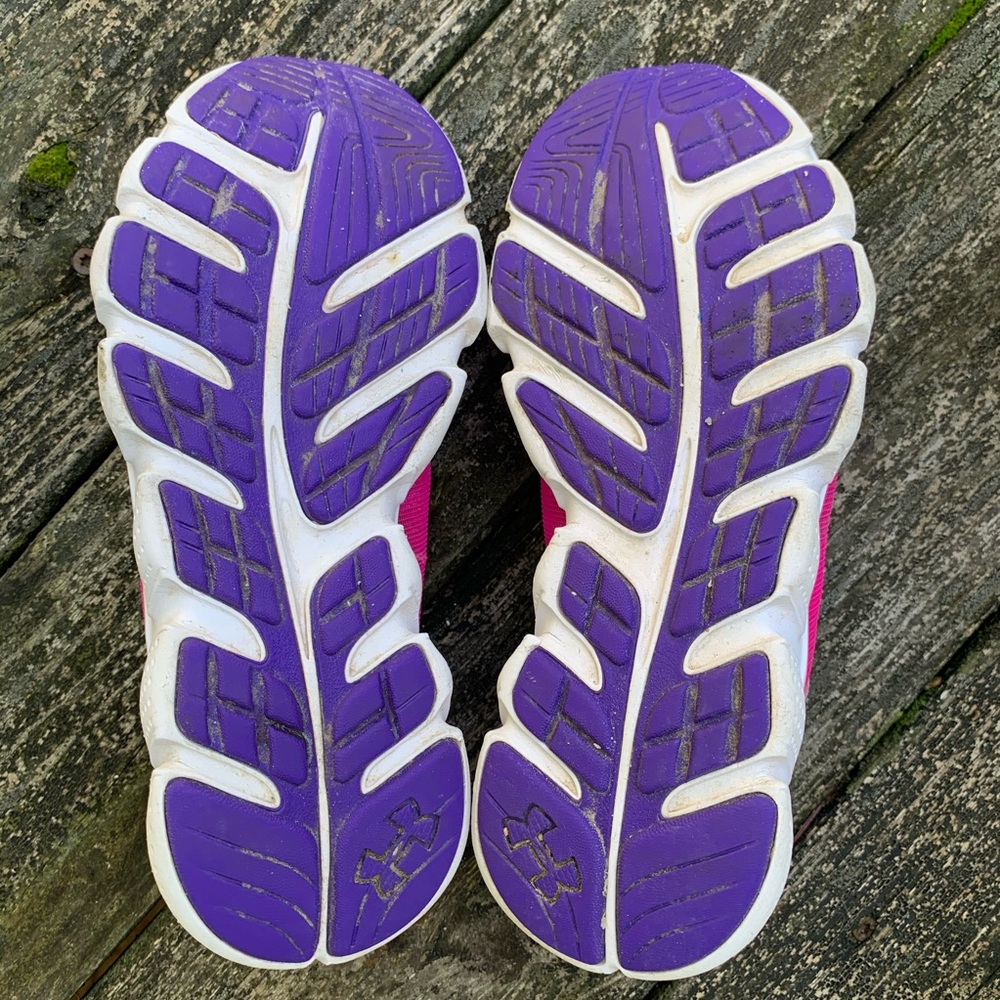 Under Armour pink & purple sneakers Y 4 - Picture 6 of 7